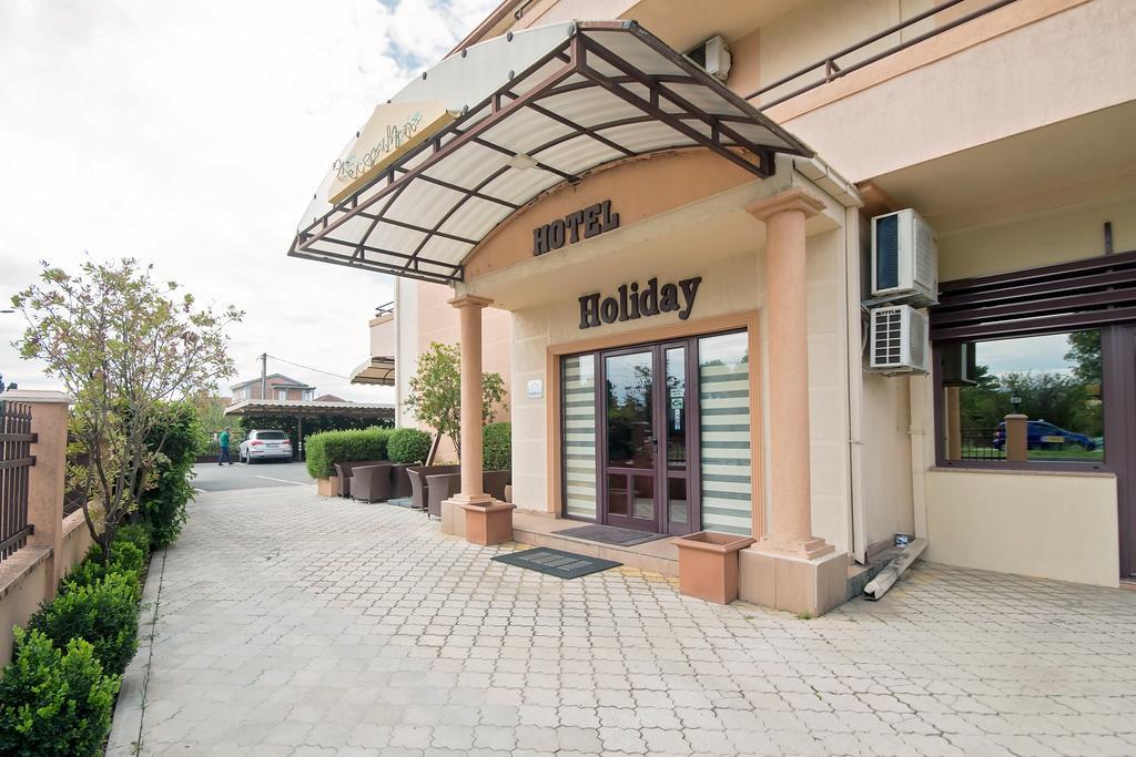 Hotel Holiday Podgorica Extérieur photo